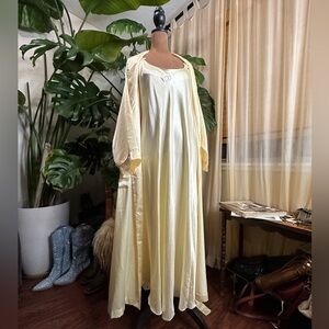 ✨ VINTAGE CHRISTIAN DIOR PEIGNOIR SET PLUS SIZE 1X✨